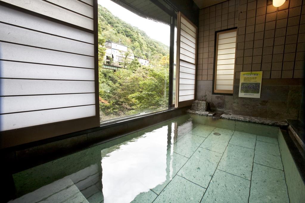 Minakami Hotel Juraku Екстер'єр фото